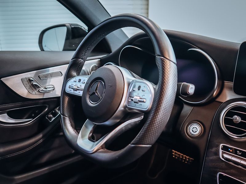 Mercedes-Benz Třídy C C 300d coupe 4MATIC AMG - fotka 27 z 32