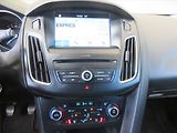 Ford Focus (2017) 1.0 EcoBoost, Tempomat - náhled 12