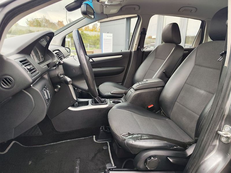 Mercedes-Benz Třídy B 180CDI/80kW Special Edition - fotka 12 z 21