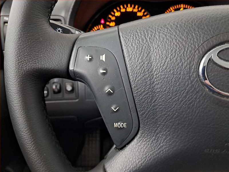 Toyota Avensis (2003) 1.8 VVT-i, po STK, servisované - fotka 16 z 18
