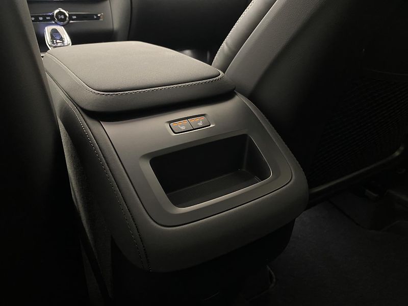 Volvo XC90 (2026) B5 AWD AUT BRIGHT PLUS 7míst - fotka 69 z 70