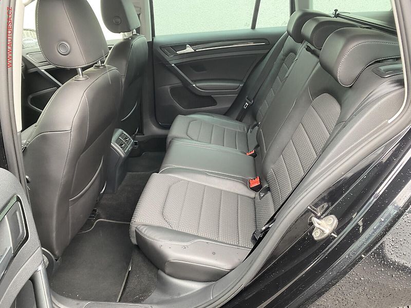 Volkswagen Golf (2015) 1.4 TSi, Highline, bixen - fotka 10 z 18