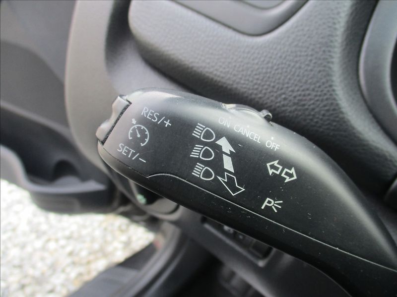 Škoda Fabia 1,2 TSI, klima, serv. kniha, - fotka 20 z 28