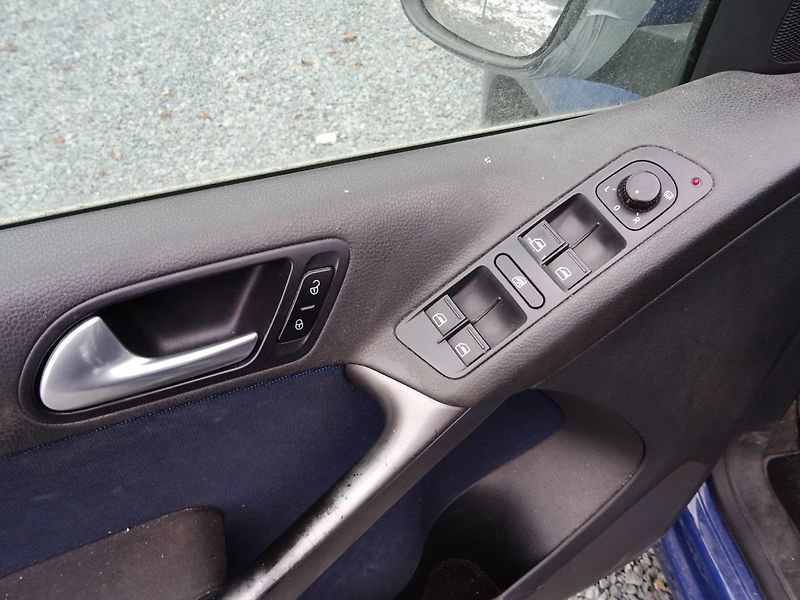 Volkswagen Tiguan 1.4TSI 4Motion Pojízdné na ND - fotka 15 z 48