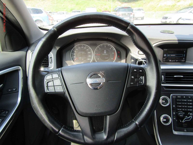 Volvo V60 (2013) 1.6D, AC, STK6/28 - fotka 12 z 19