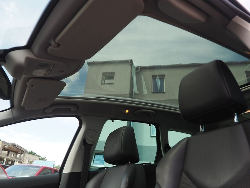 Peugeot 308 (2013) 2.0 HDI, SW BusinessLine, AT - fotka 32 z 33