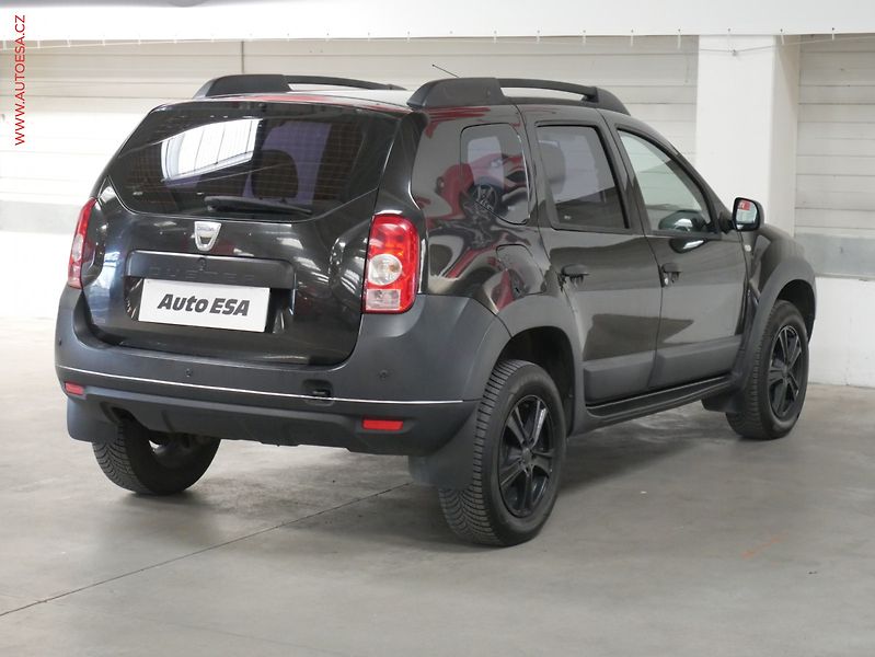 Dacia Duster (2011) 1.6i, ČR, AC - fotka 6 z 17