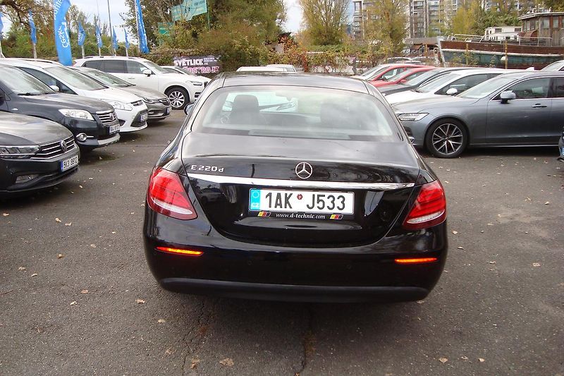 Mercedes-Benz Třídy E (2016) 220 CDi, ČR, Pravidelný servis - fotka 6 z 63
