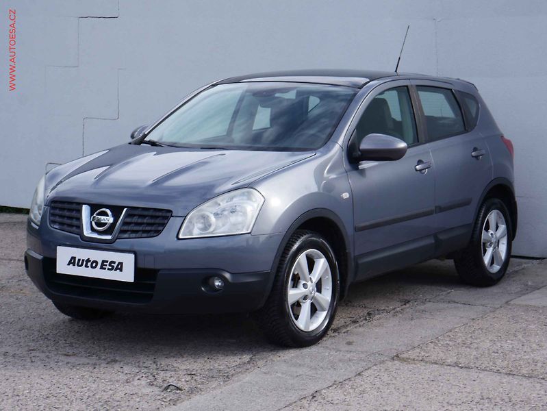 Nissan Qashqai (2008) 1.6 16V, AC, TZ, park.čidla - fotka 3 z 15