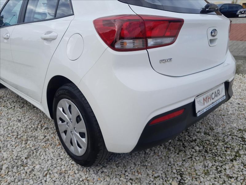 Kia Rio 1,2i 61kW - fotka 14 z 44