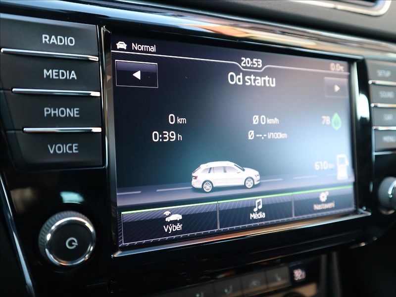 Škoda Superb 2,0 TDi, Kessy, FrontAssist, P - fotka 16 z 40