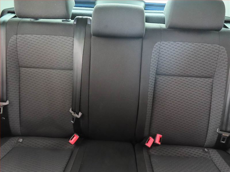 Škoda Fabia (2014) Ambition 1.2 TSI, Serv.kniha - fotka 10 z 14