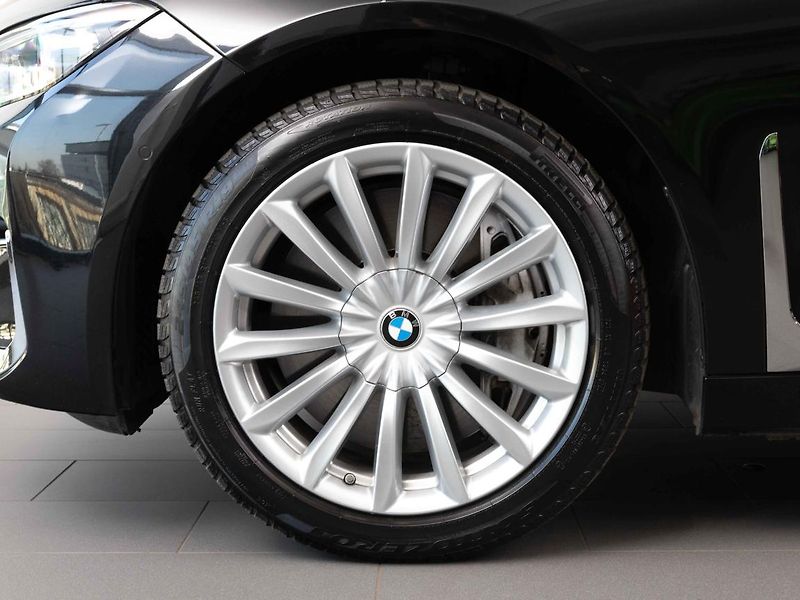 BMW Řada 7 750Li xDrive Sedan - fotka 6 z 22