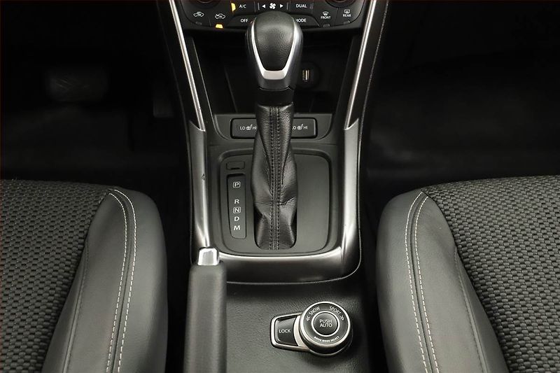 Suzuki SX4 S-Cross (2024) Elegance 1.5 Hybrid - fotka 12 z 18