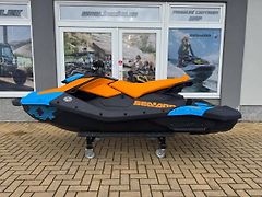 Sea Doo (2026) Skútr vodní SPARK TRIXX 3-up i - fotografie inzerátu