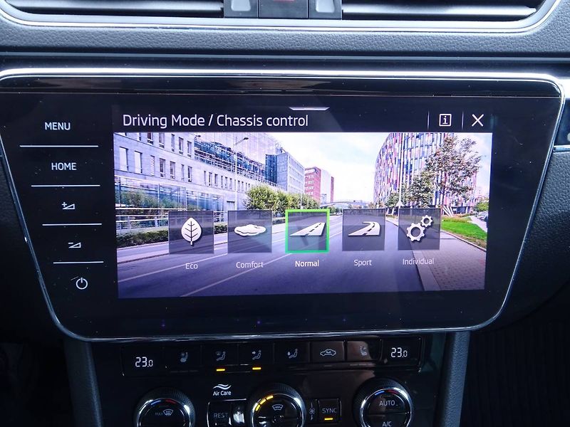 Škoda Superb (2022) 2,0 TDi/ 147kW DSG 4x4 L&K - fotka 11 z 29