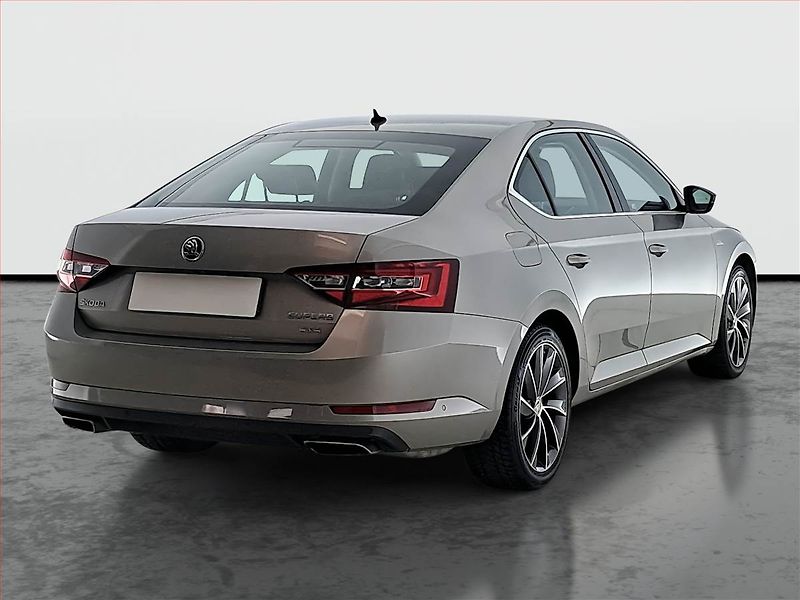 Škoda Superb (2016) Laurin&Klement 2.0 TSI, 4X4 - fotka 5 z 21
