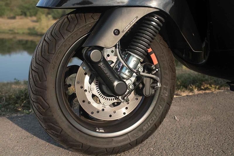 test Vespa GTV 300