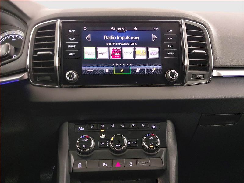 Škoda Karoq (2020) Style 2.0 TDI, Navi, Tempomat - fotka 12 z 24