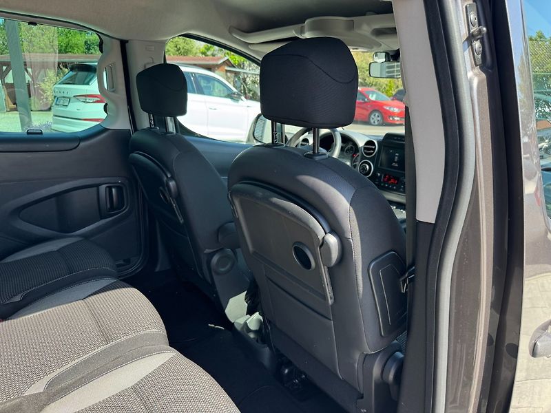 Peugeot Partner Tepee (2018) Outdoor 1.6 HDi 88kW - fotka 27 z 34