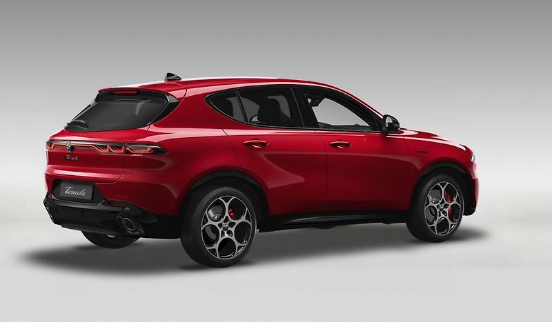 Alfa Romeo Tonale 1.3T Phev Veloce 280k - fotka 2 z 5