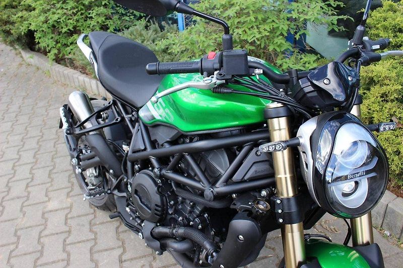 Benelli 752S (2024) A2 35 KW AKCE  POZOR - fotka 6 z 6