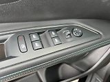 Peugeot 5008 (2021) 1.2PT 96kW! Allure! Tažné! LED - náhled 26