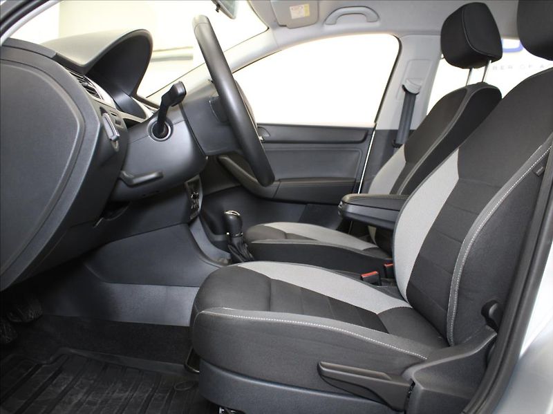 Škoda Rapid 1,2 TSI 81kW 1.maj.ČR 47tkm! - fotka 6 z 23