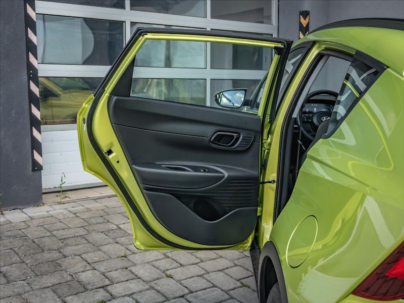 Hyundai Bayon 1,0   TGDI DCT WAVE - fotka 15 z 15