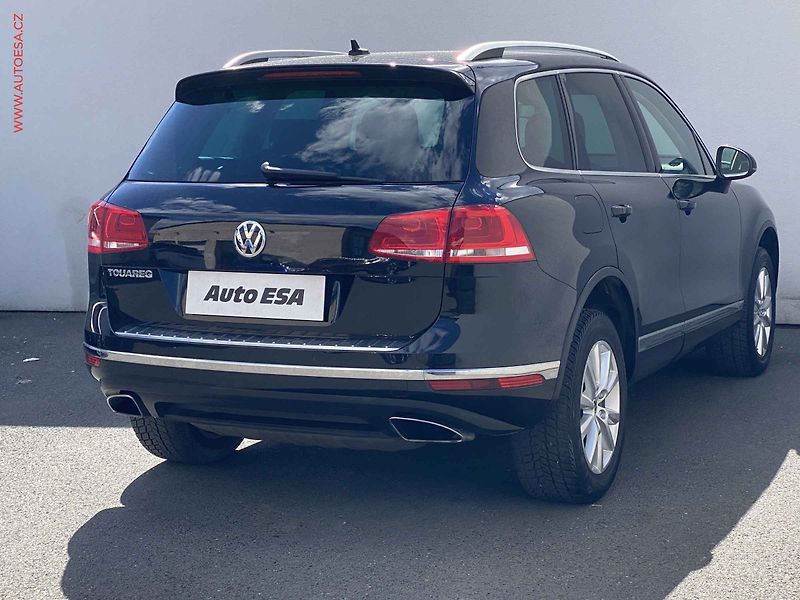 Volkswagen Touareg (2015) 3.0 TDi V6 4x4, AT, kůže - fotka 4 z 23
