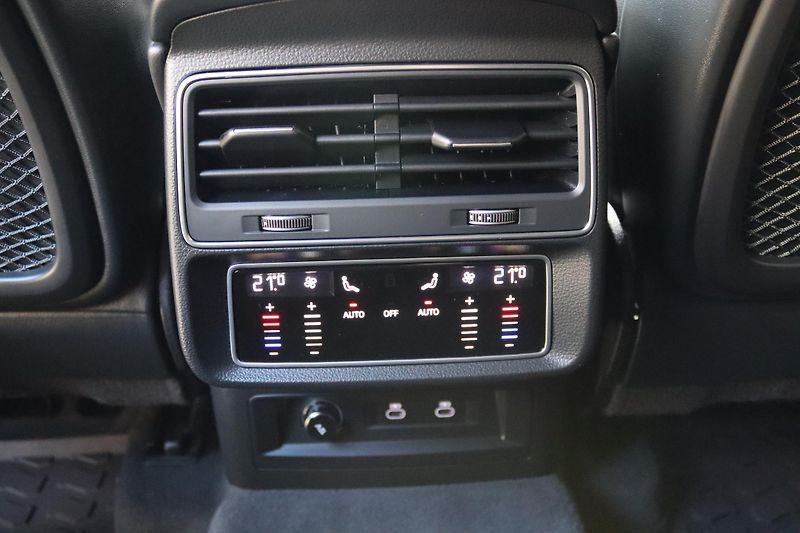 Audi Q7 NENÍ MOŽNÝ ODPOČET DPH - fotka 38 z 49
