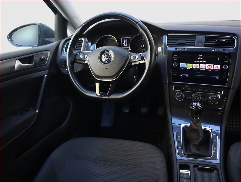Volkswagen Golf (2018) 1.6 TDI, Serv.kniha, Tempomat - fotka 7 z 21