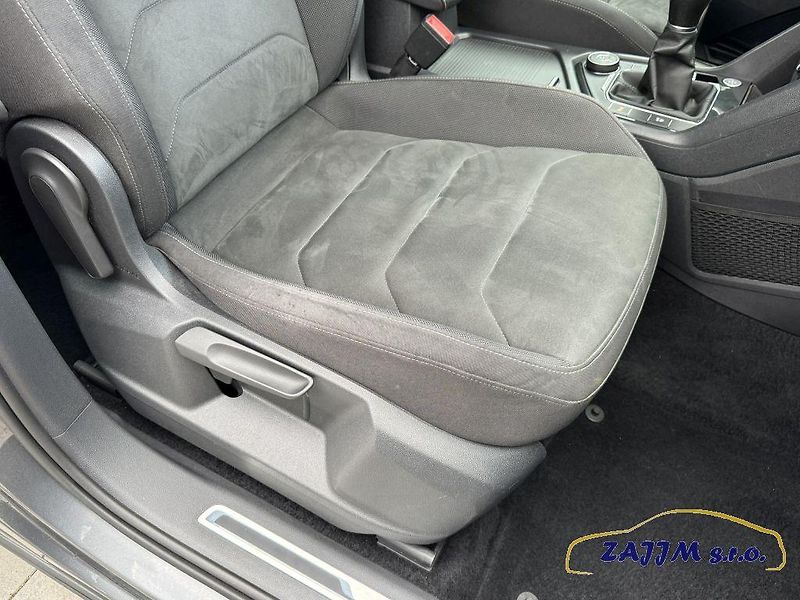 Volkswagen Tiguan 2.0TDI 4x4 + tažné, kamera - fotka 47 z 60
