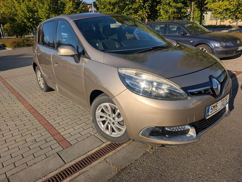 Renault Scénic (2014) NEFUNKČNÍ KLIMA, nová STK - fotka 2 z 17