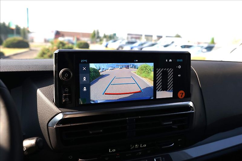 Citroën SpaceTourer (2025) 2,2 BlueHDi 180 EAT8 SHINE XL - fotka 20 z 32