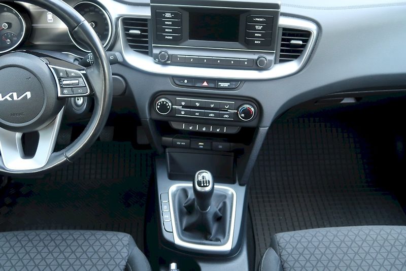 Kia Ceed (2022) Sportswagon 1,0 T-GDI/88 kW - fotka 8 z 30