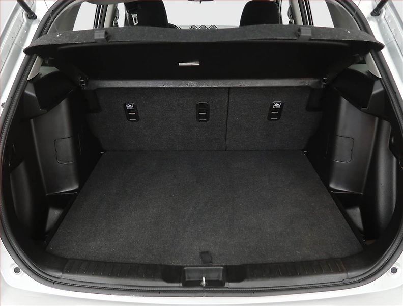 Suzuki Vitara (2021) GL + 1.4 BoosterJet, 4X4 - fotka 13 z 22