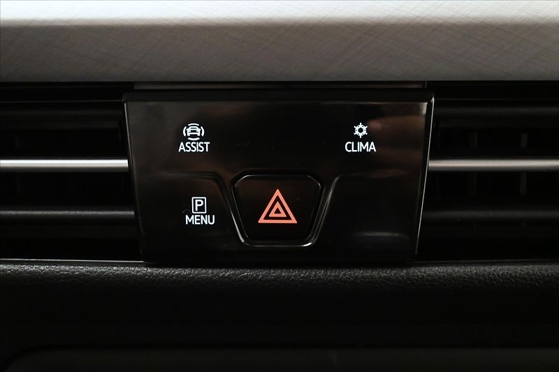 Volkswagen Golf 2,0 TDI 85 kW Life Záruka až 5 - fotka 21 z 31