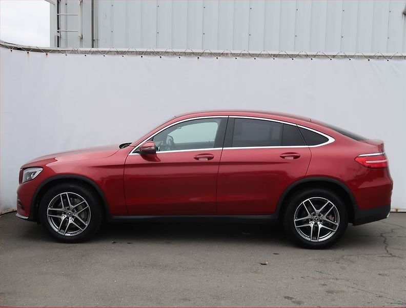 Mercedes-Benz GLC (2018) AMG line 220 d, 4x4,Automat - fotka 3 z 25