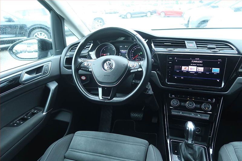 Volkswagen Touran (2019) 2.0 TDI, Automat, Navi - fotka 7 z 22