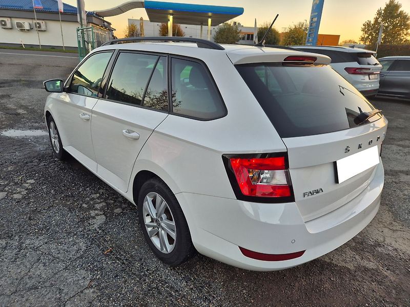 Škoda Fabia Combi 1,0 TSI Ambition TOP, zá - fotka 7 z 19