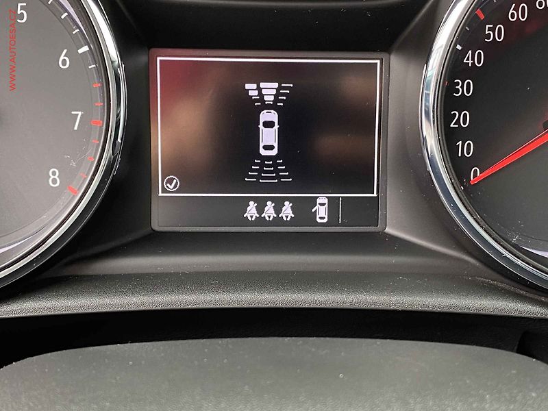 Opel Astra (2021) 1.2 T, Navi, AC - fotka 16 z 18