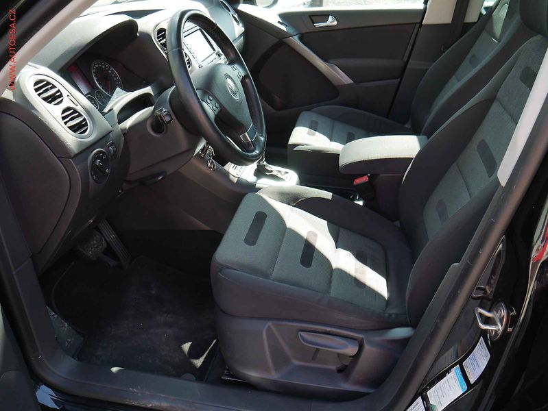 Volkswagen Tiguan (2009) 2.0TDi, ČR, DSG, xenon, navi - fotka 9 z 21
