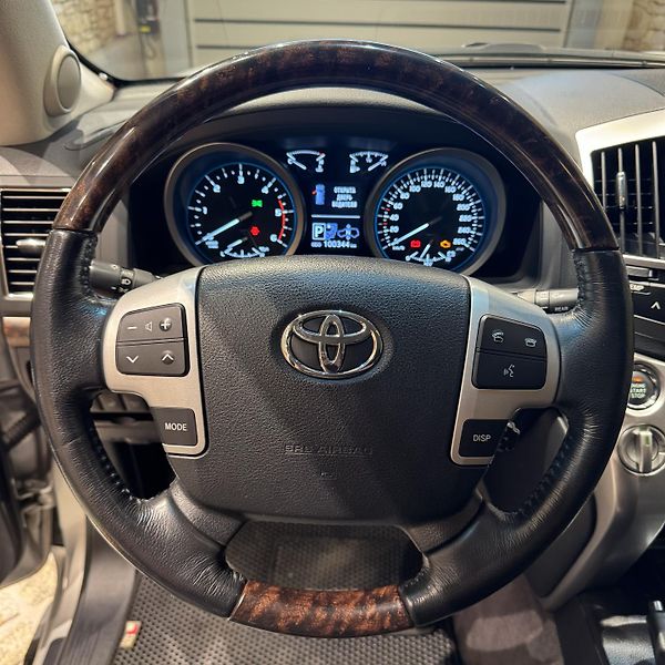 Toyota Land Cruiser (2013) - fotka 13 z 33