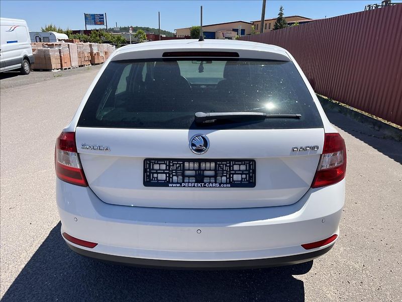 Škoda Rapid 1,6 TDi 66KW KLIMA STK 6/28 - fotka 7 z 32