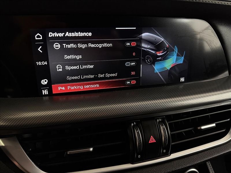 Alfa Romeo Stelvio VELOCE 154kW Q4 PANO H&K R21 - fotka 21 z 42
