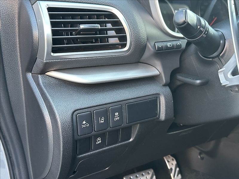 Mitsubishi Eclipse Cross 1,5 Turbo 163PS  Connect+ A/T - fotka 31 z 54