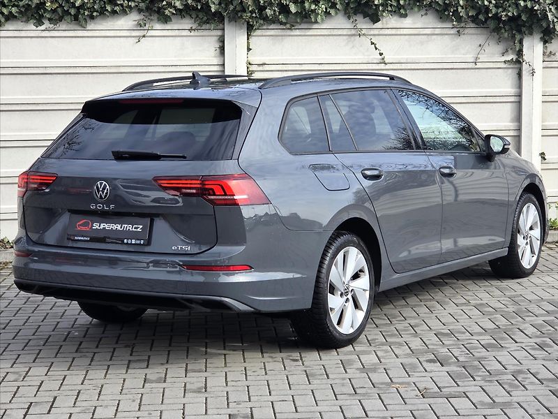 Volkswagen Golf 1,5 eTSi 110kW DSG Tov.záruka - fotka 6 z 23