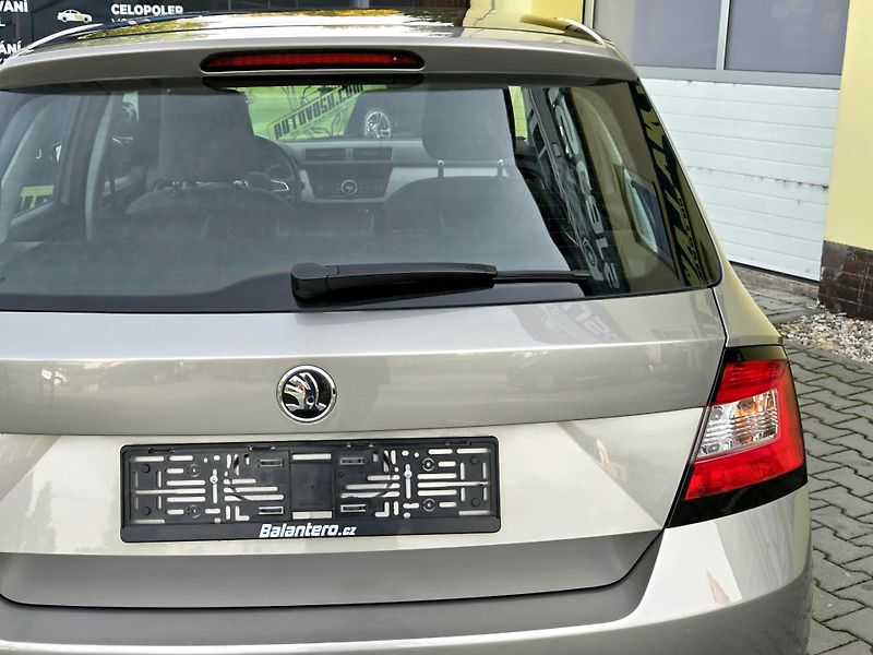 Škoda Fabia PANORAMA,SERV.KNÍŽKA 1.MAJ   - fotka 42 z 42
