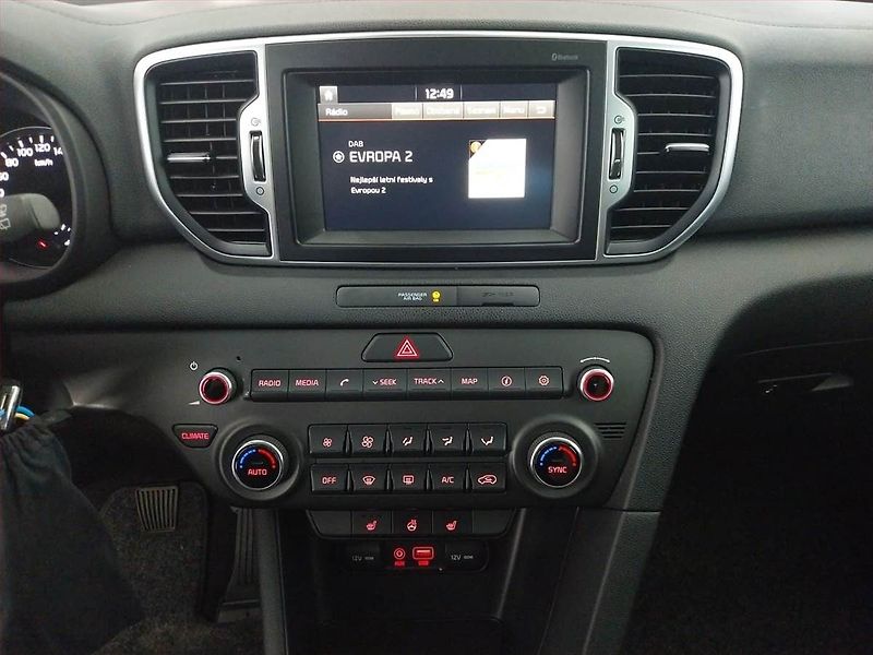 Kia Sportage (2018) 1.6 GDI, Serv.kniha, Xenony - fotka 12 z 19